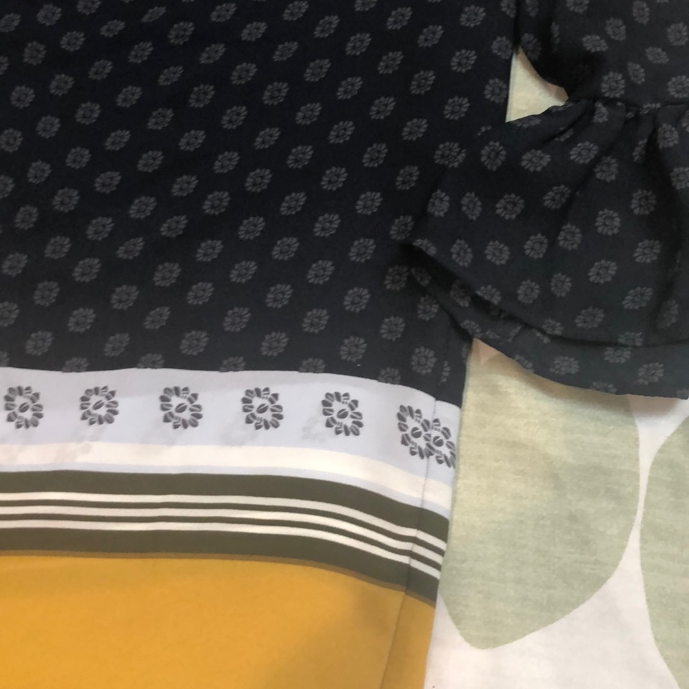 Blouse - Picture 2 of 2
